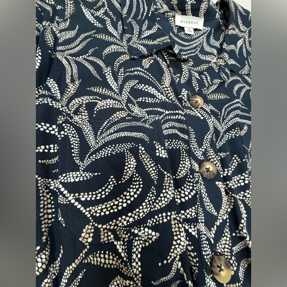Evereve Navy Leaf-Print Short Sleeve Romper - Picture 9 of 14